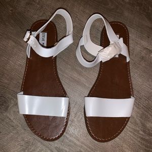 NEW Steve Madden WHITE leather Sandals 7.5